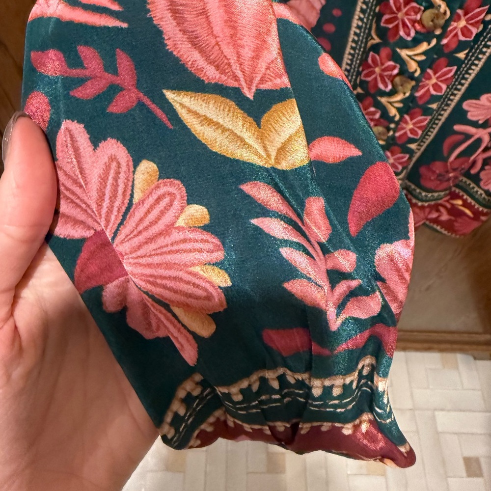 Farm Rio Patterned Blouse - Picture 5 of 8